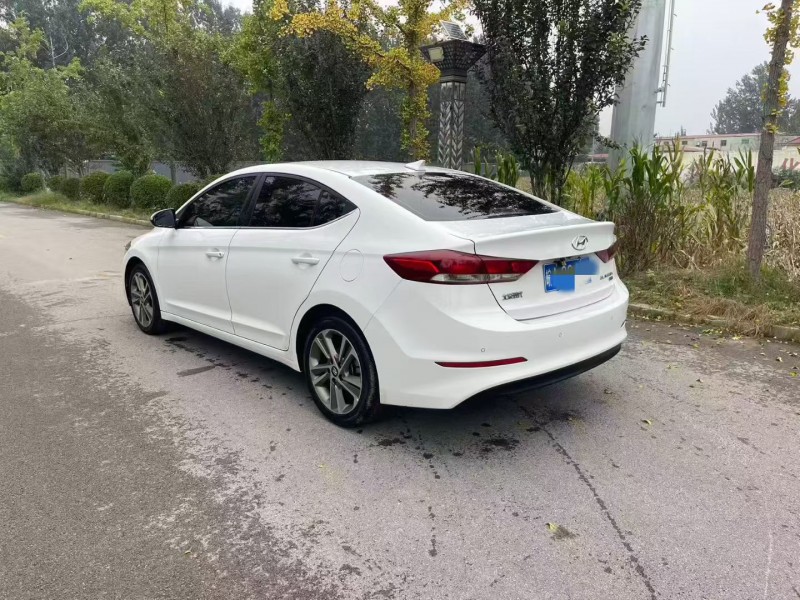 济宁17年现代领动8