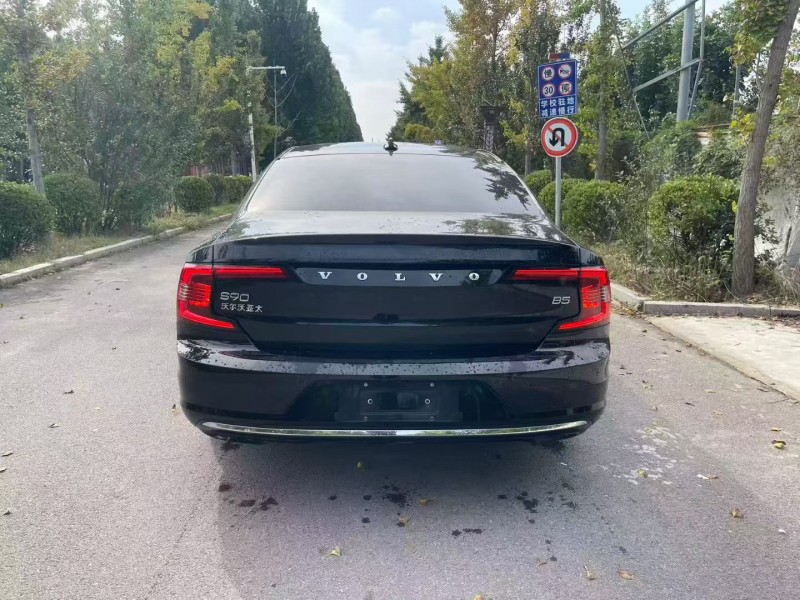 济宁23年沃尔沃S909