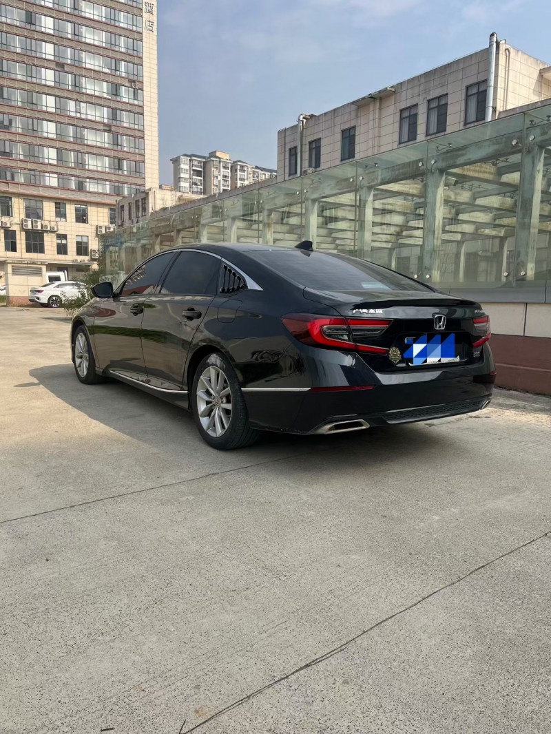 九江23年本田雅阁9