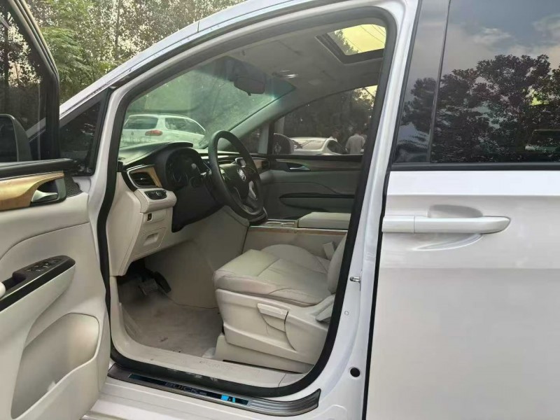 徐州18年别克GL86