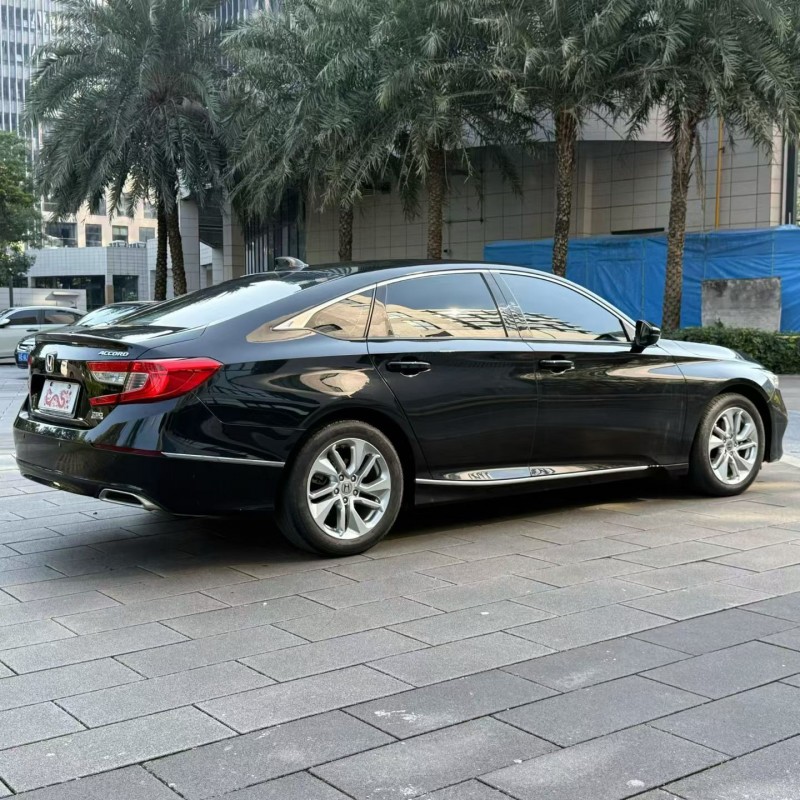 佛山21年本田雅阁8