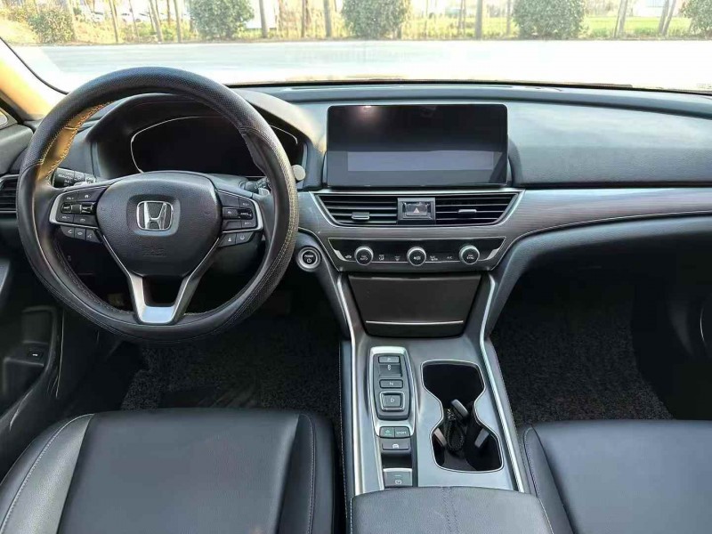 徐州23年本田雅阁4