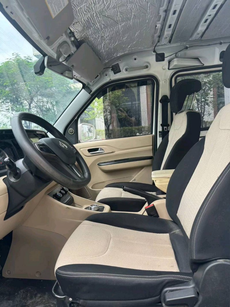 广州23年长安汽车跨越4