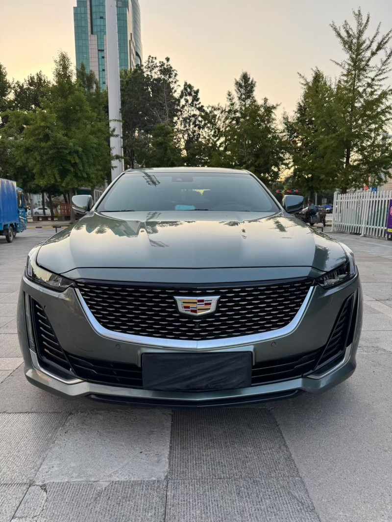 济宁22年凯迪拉克CT51