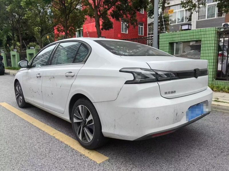 成都25年东风标致8