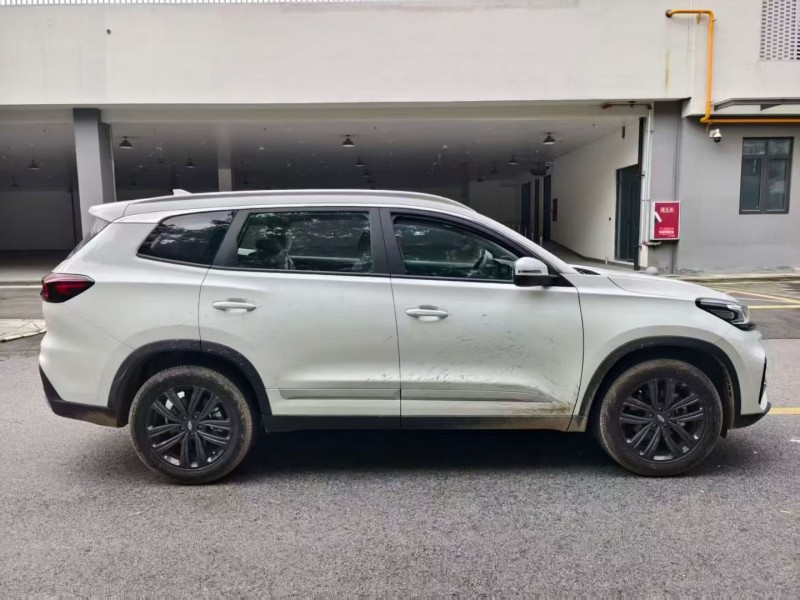 成都25年奇瑞瑞虎7