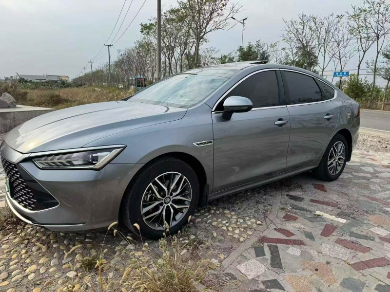 菏泽25年比亚迪秦2