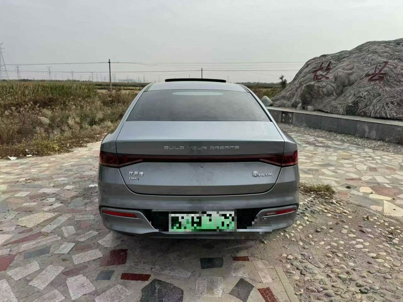 菏泽25年比亚迪秦8