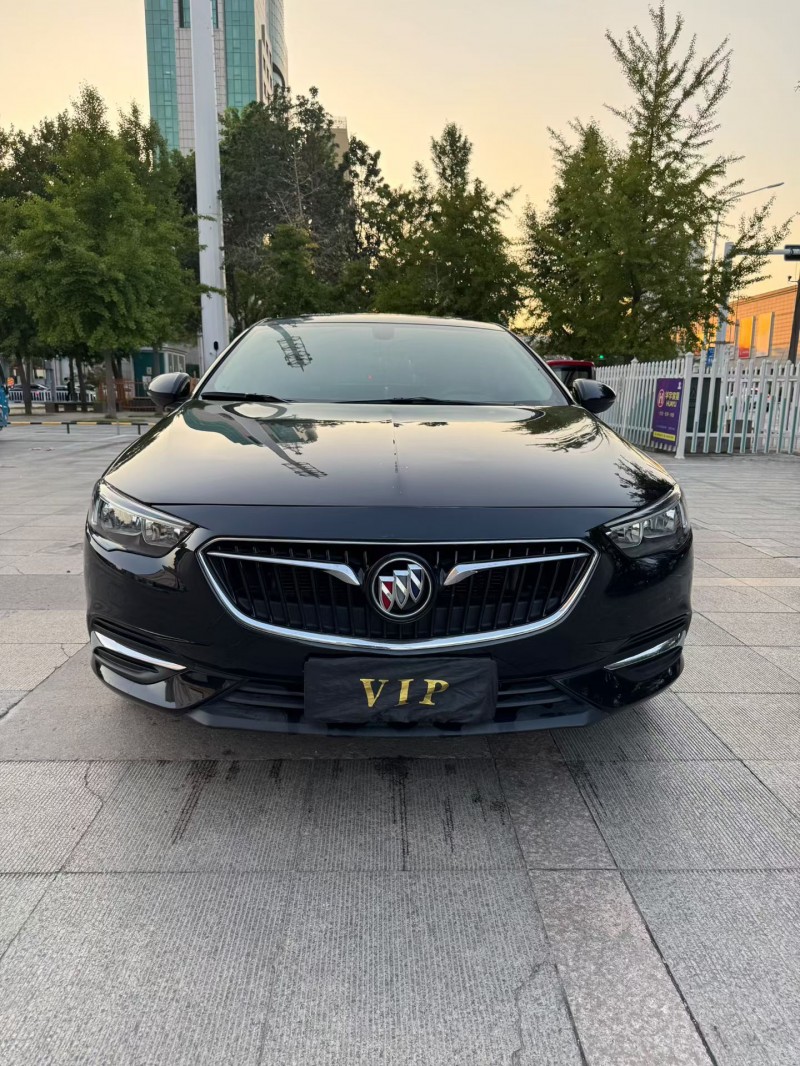 济宁19年别克君威1