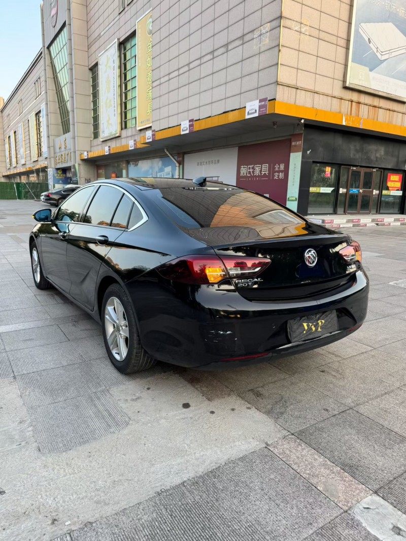 济宁19年别克君威7