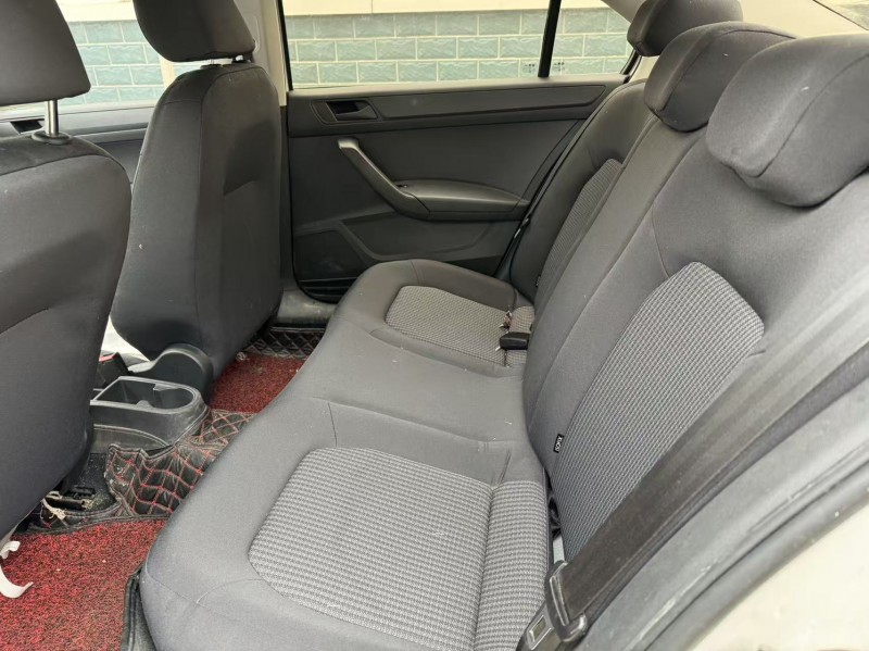 新乡19年大众桑塔纳7