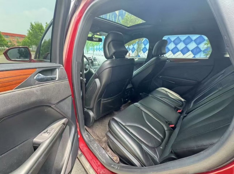 济宁15年林肯MKC5