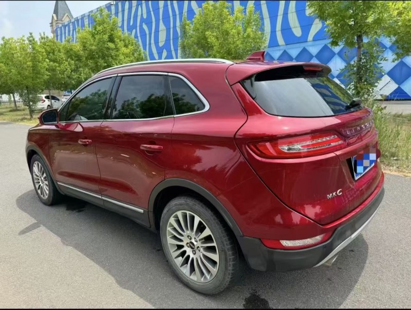 济宁15年林肯MKC7