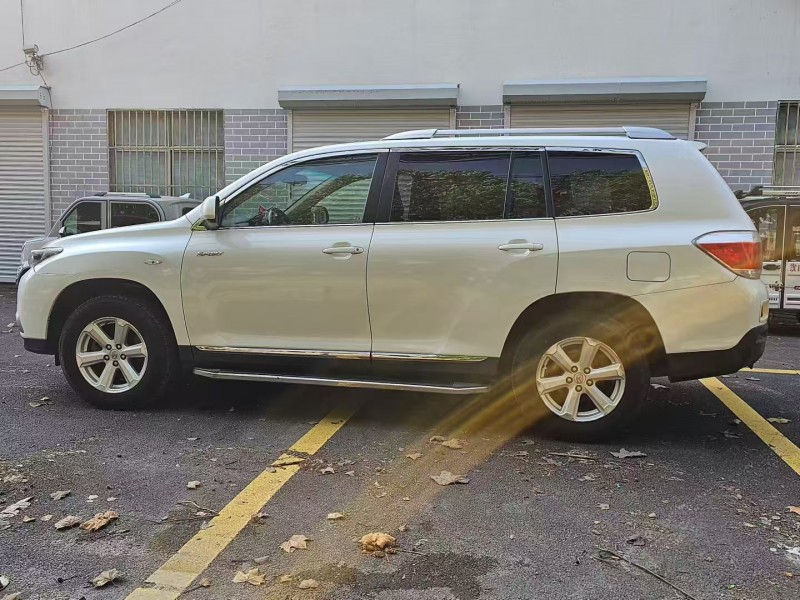 合肥13年丰田汉兰达3