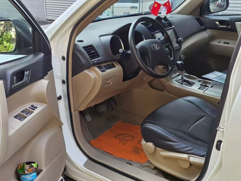 合肥13年丰田汉兰达4