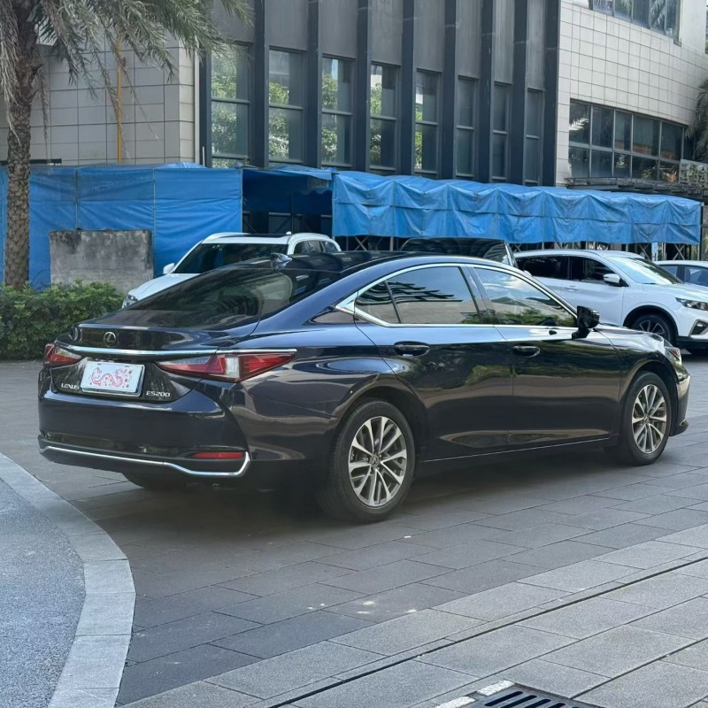 佛山22年雷克萨斯ES5
