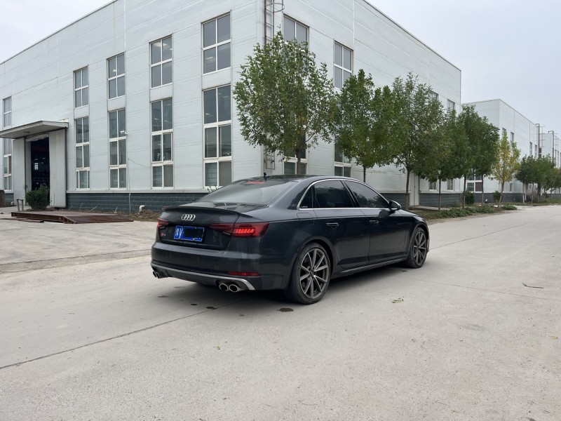 新乡19年奥迪S47