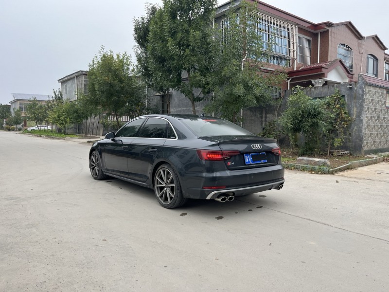 新乡19年奥迪S49