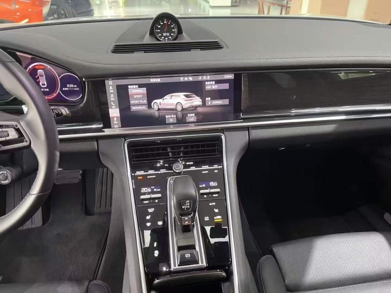 深圳22年保时捷帕拉梅拉5