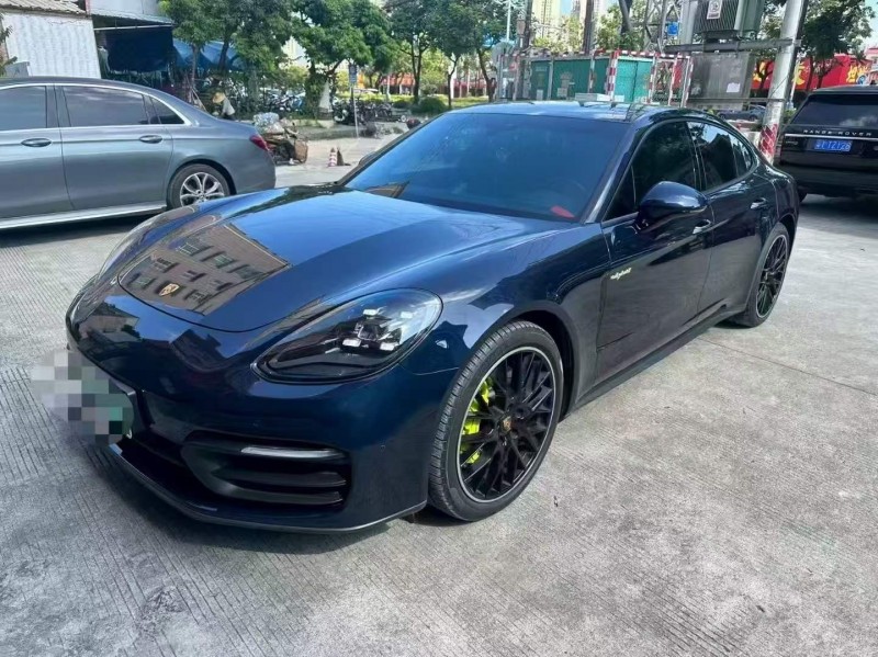 广州22年保时捷帕拉梅拉2