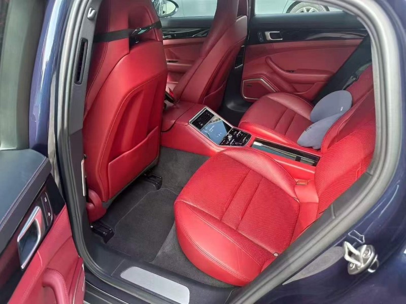 广州22年保时捷帕拉梅拉4