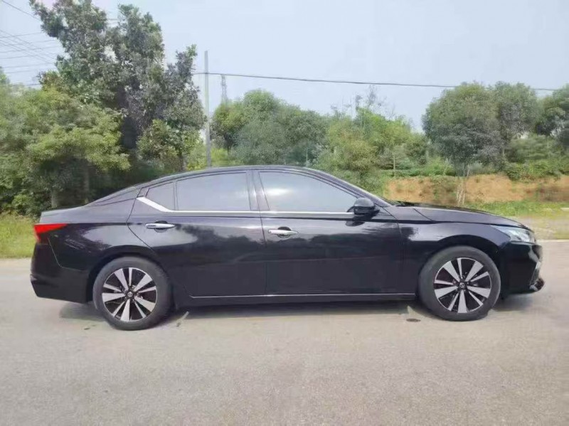 苏州22年日产天籁3