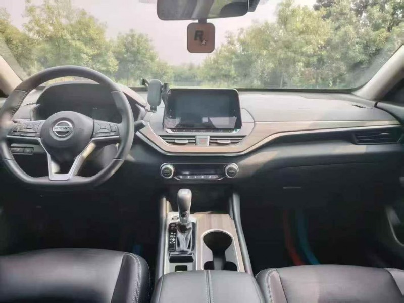 苏州22年日产天籁4