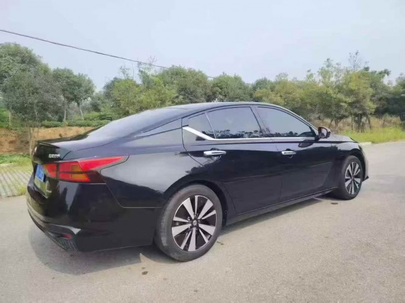 苏州22年日产天籁8