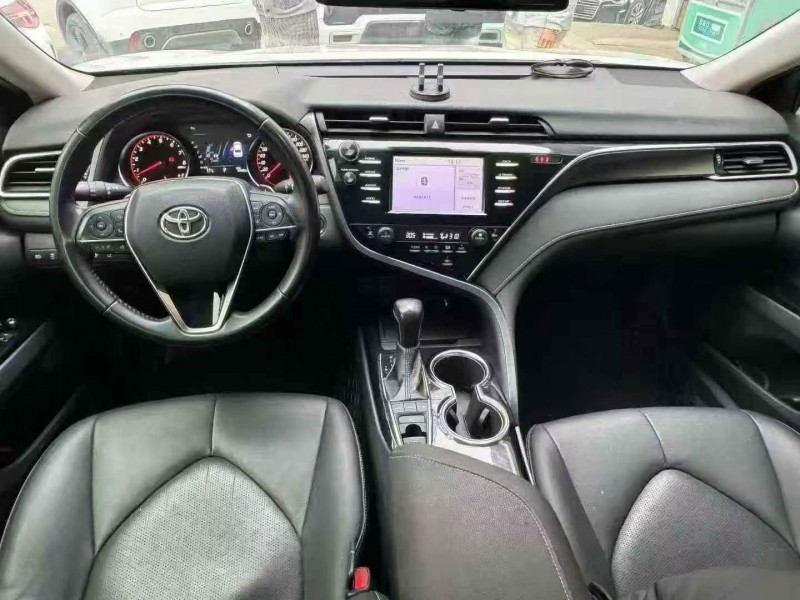 邵阳19年丰田凯美瑞5