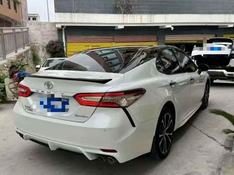 邵阳19年丰田凯美瑞7