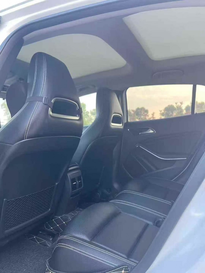 鹰潭19年奔驰GLA4