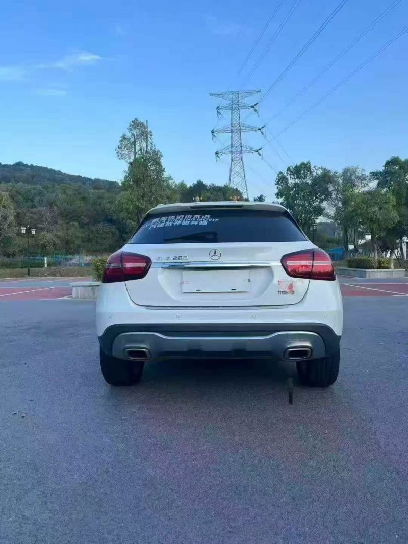 鹰潭19年奔驰GLA9