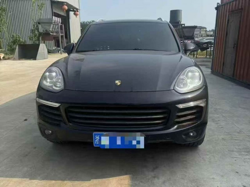 苏州15年保时捷卡宴1