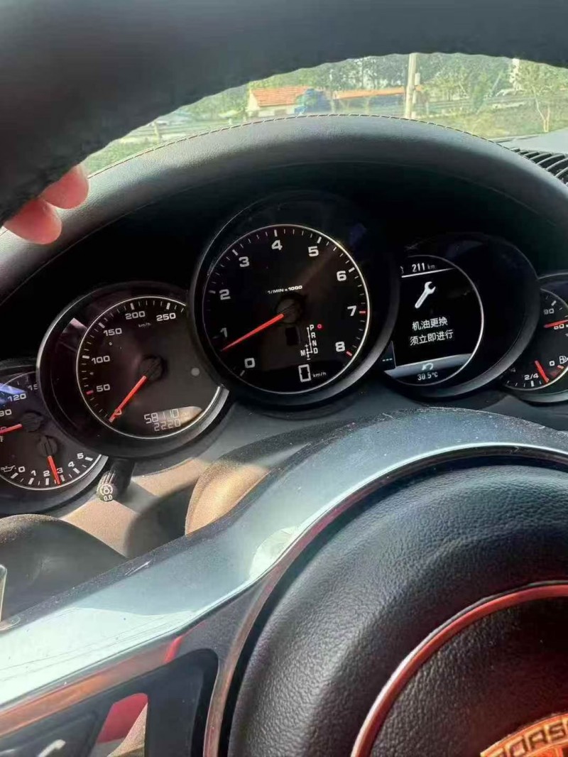 苏州15年保时捷卡宴2