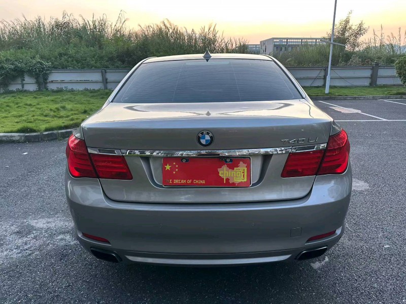 广州11年宝马7系4