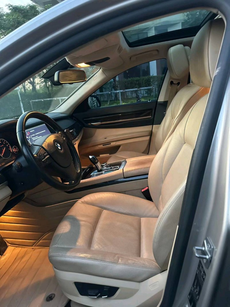 广州11年宝马7系5