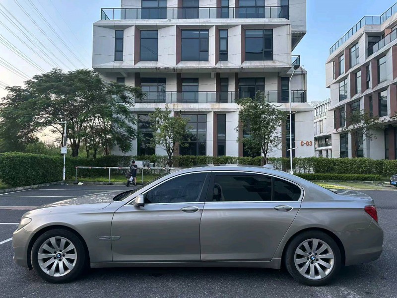 广州11年宝马7系6