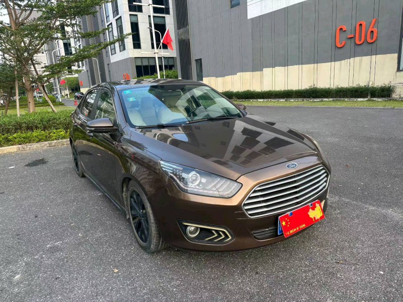 广州17年福特福睿斯2