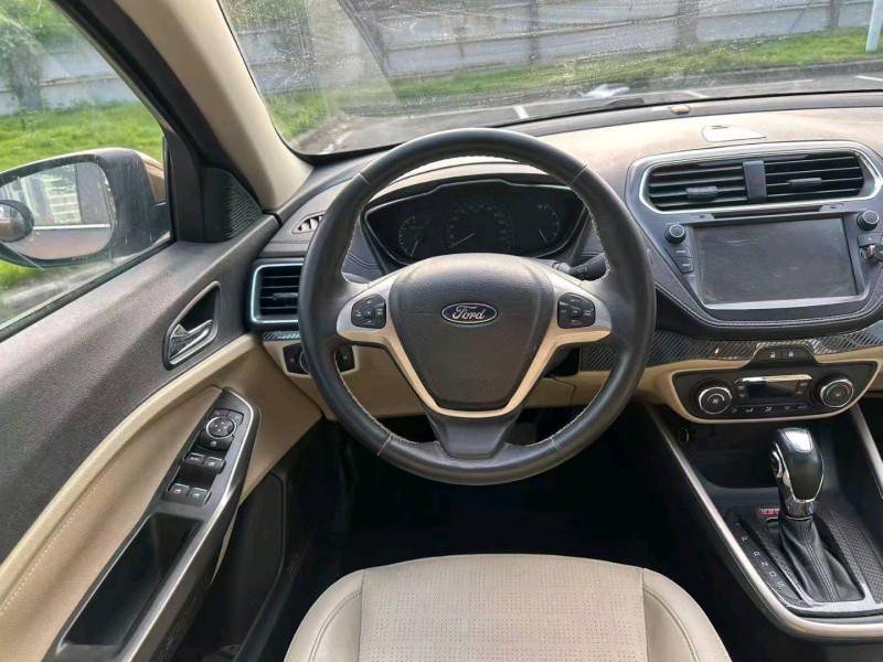 广州17年福特福睿斯8