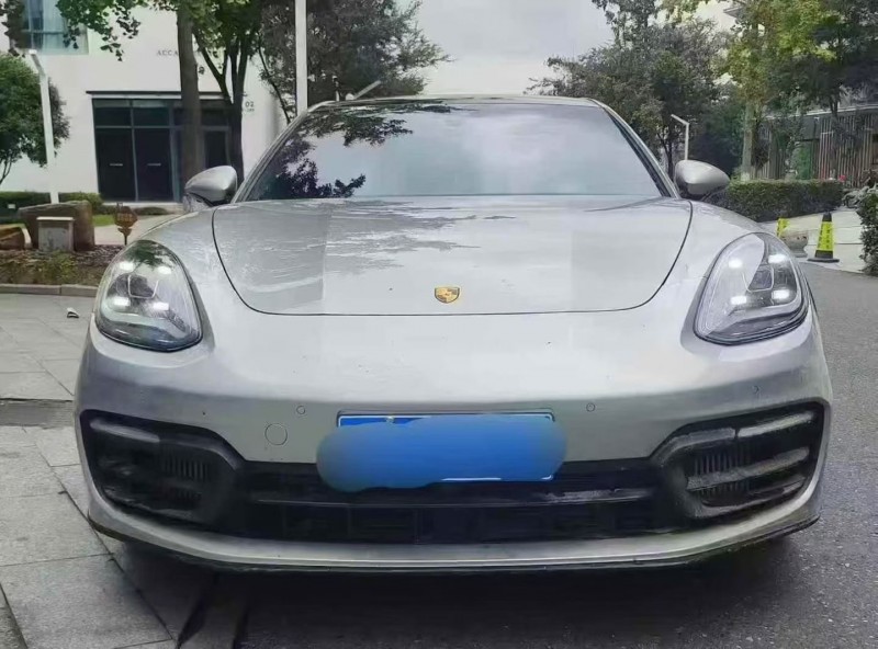 重庆24年保时捷帕拉梅拉1