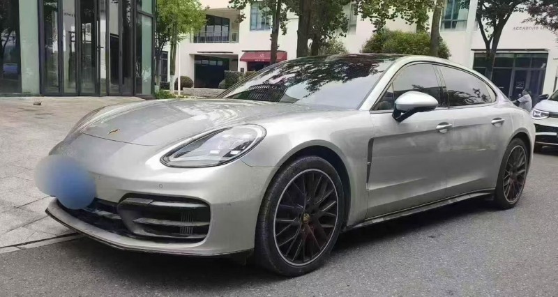 重庆24年保时捷帕拉梅拉8