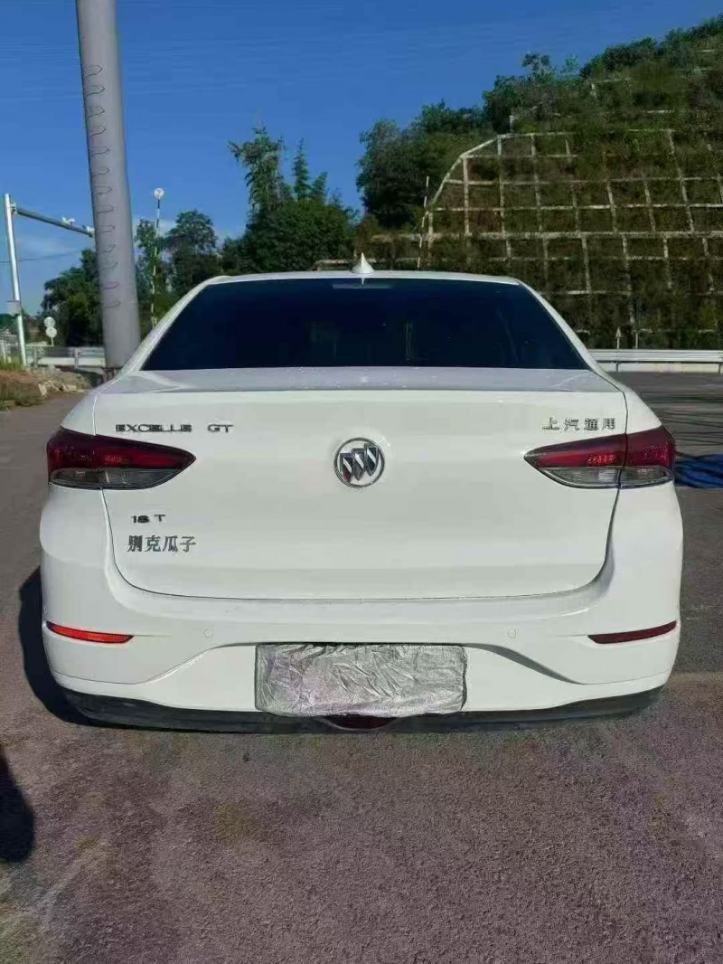 重庆20年别克英朗9