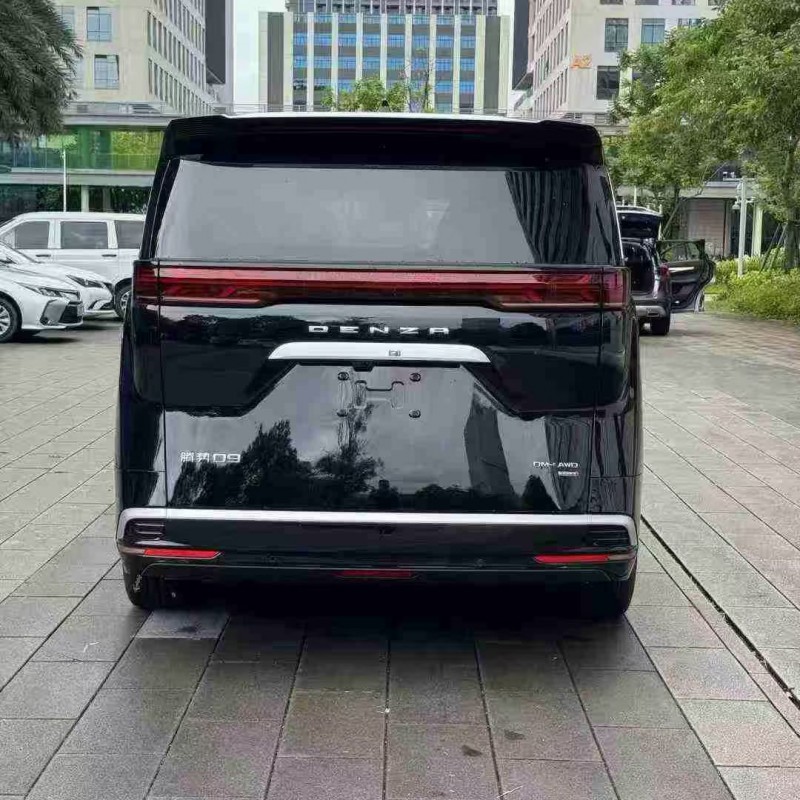 佛山25年腾势D99