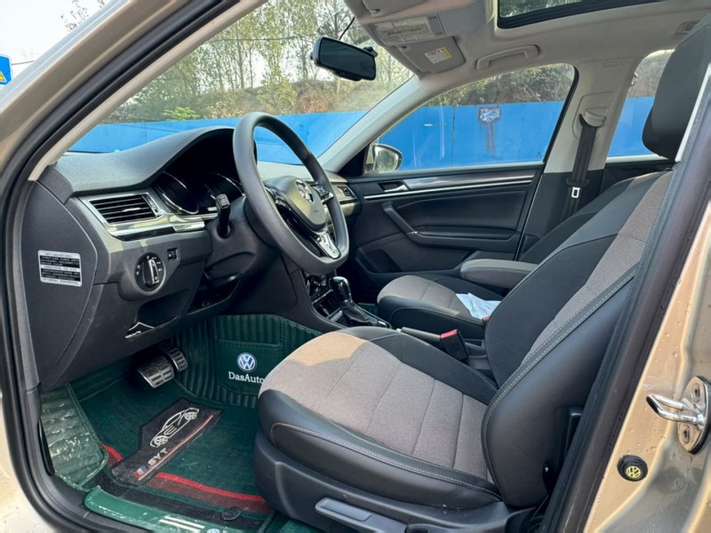 青岛17年大众蔚领6