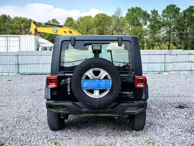 衡阳16年Jeep牧马人9