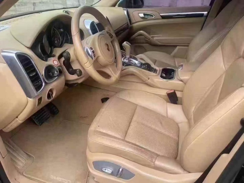 茂名14年保时捷卡宴6