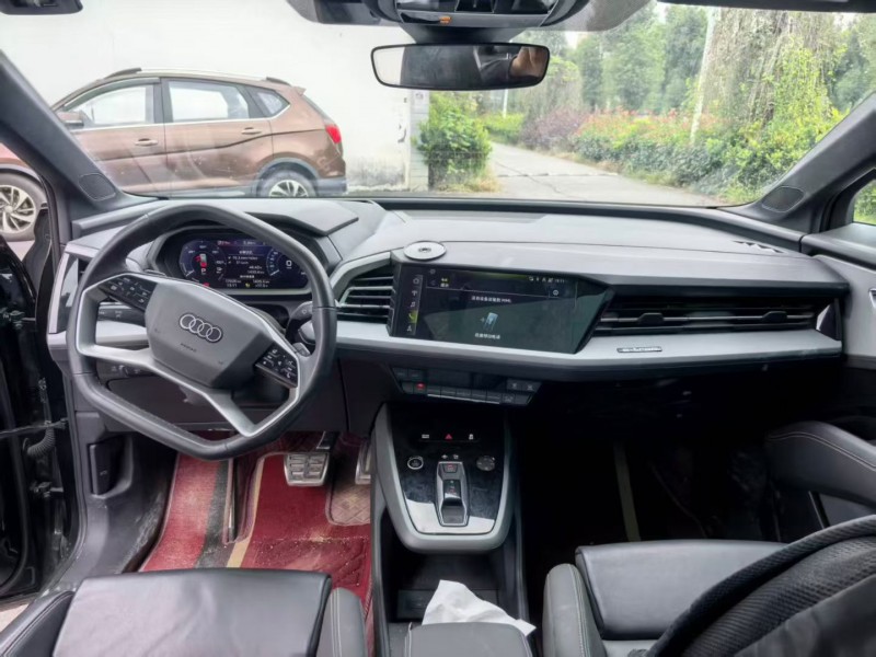 西安24年奥迪Q56