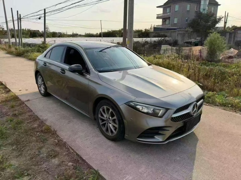 宁波22年奔驰A3
