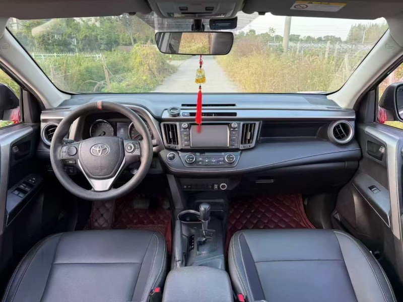 宁波19年丰田RAV44