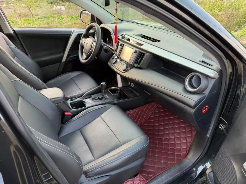 宁波19年丰田RAV49